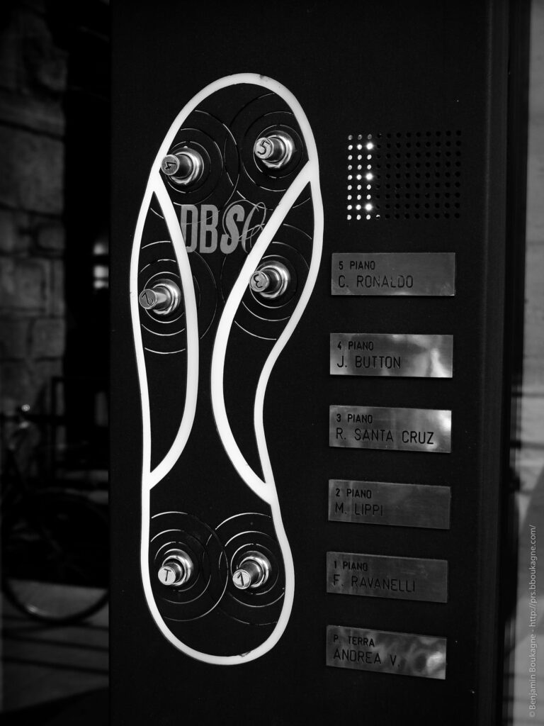 Le pied dans la porte – Italia Bianca Nera – ©B.Boukagne